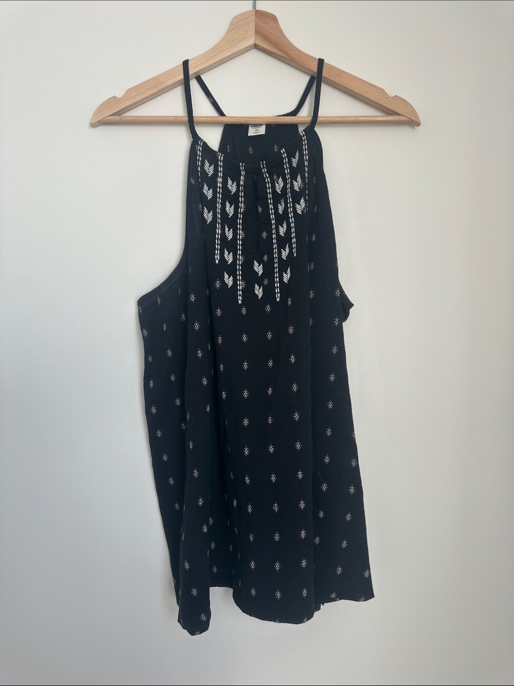 Old Navy Black Printed Halter-Style Cami
